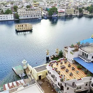 Devraj Niwas On Pichola Hotel