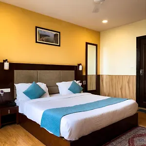 Royal Palm - A Budget In Hotel